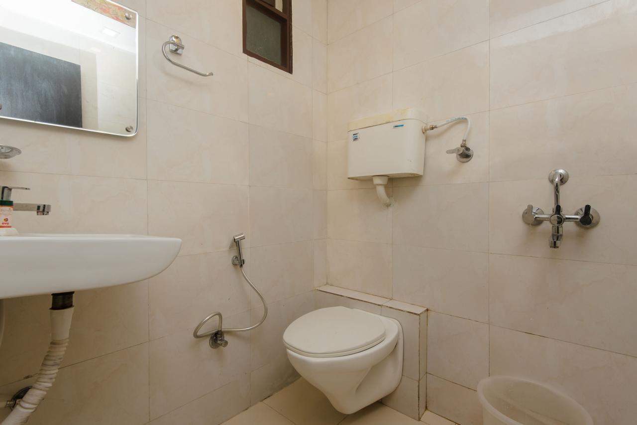 Oyo 10103 Hotel Aviva Мумбаи Экстерьер фото