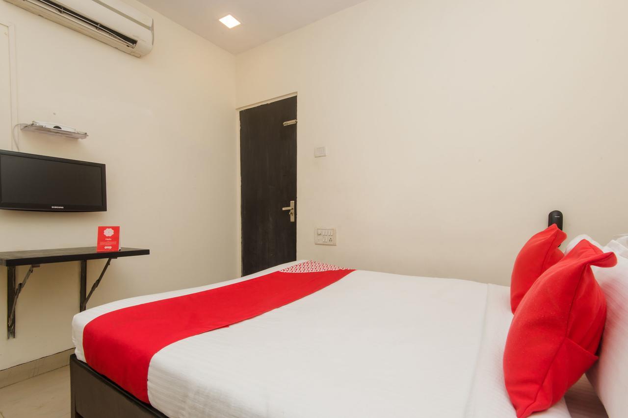 Oyo 10103 Hotel Aviva Мумбаи Экстерьер фото