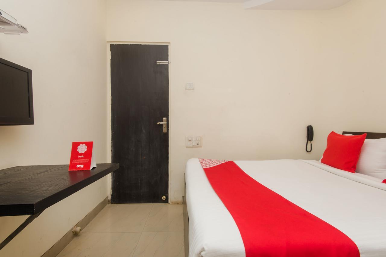 Oyo 10103 Hotel Aviva Мумбаи Экстерьер фото