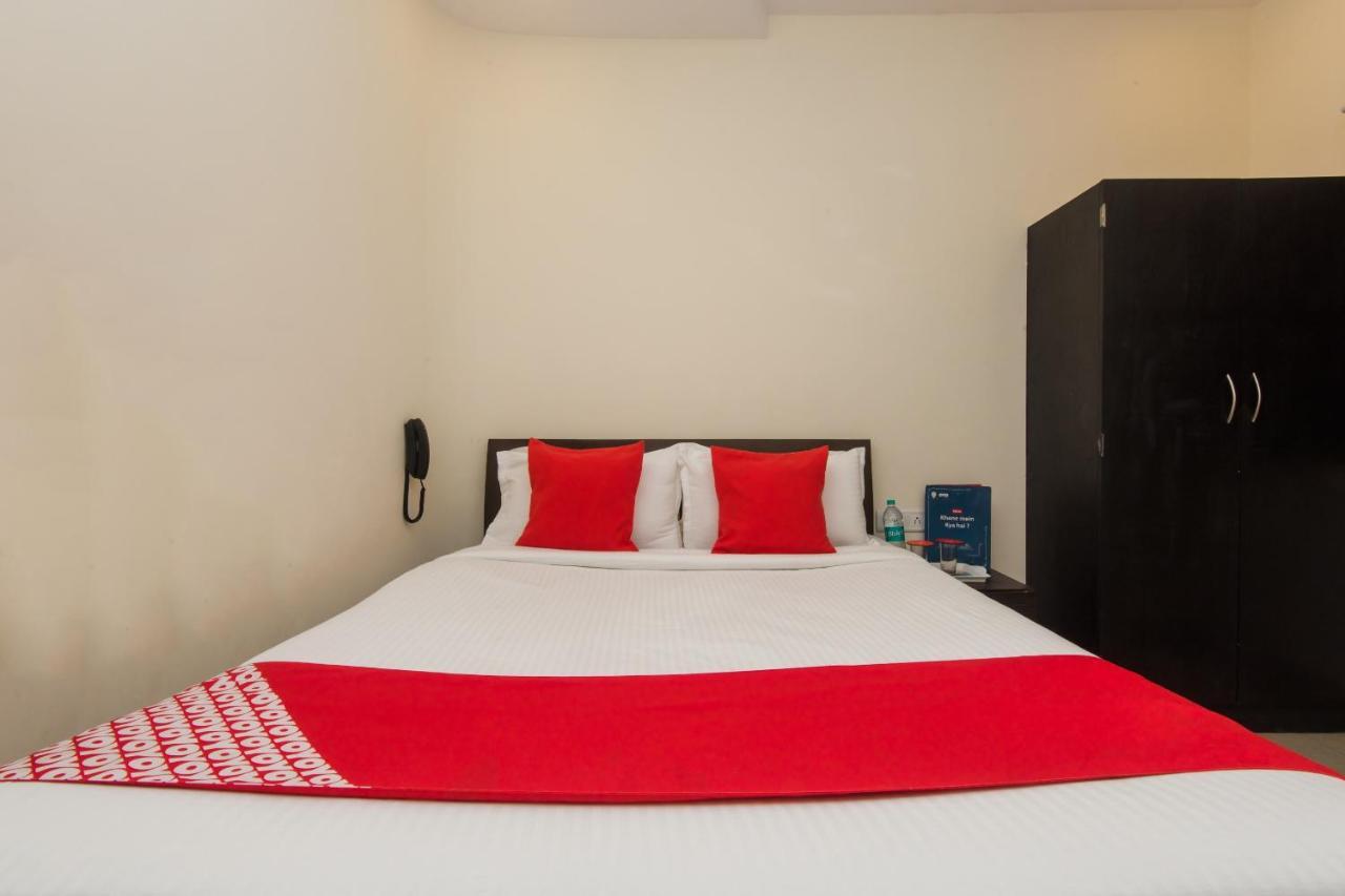 Oyo 10103 Hotel Aviva Мумбаи Экстерьер фото